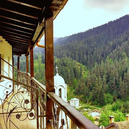 Family Hotel Valchanovata Kashta Fotinovo Ngoại thất bức ảnh