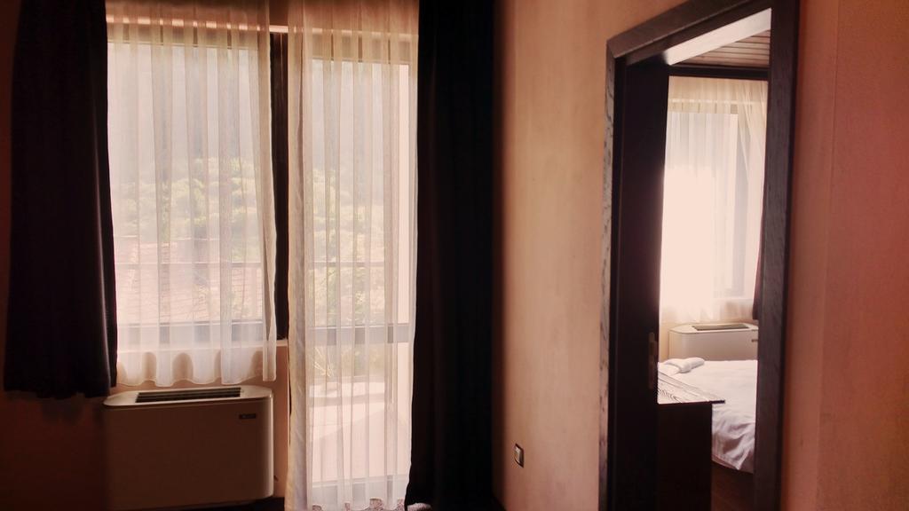 Family Hotel Valchanovata Kashta Fotinovo Ngoại thất bức ảnh
