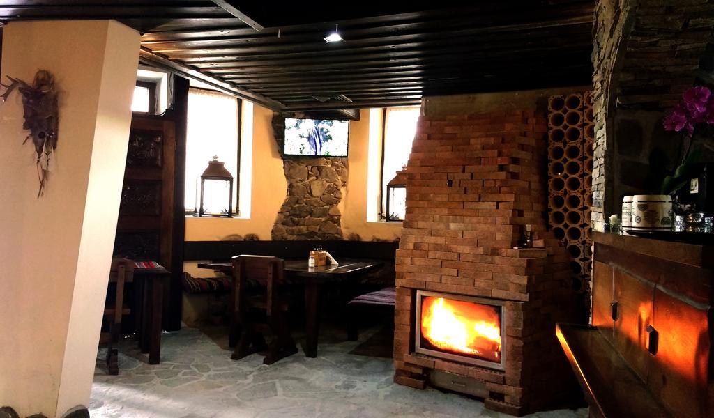 Family Hotel Valchanovata Kashta Fotinovo Ngoại thất bức ảnh
