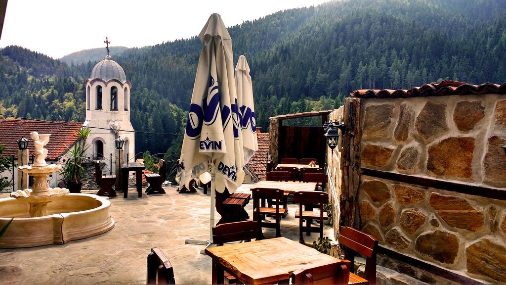 Family Hotel Valchanovata Kashta Fotinovo Ngoại thất bức ảnh