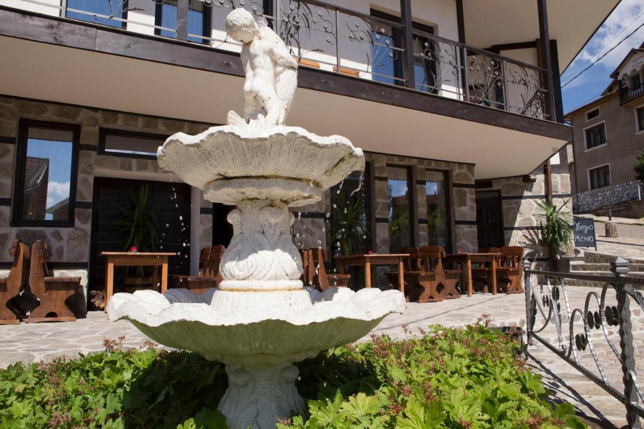 Family Hotel Valchanovata Kashta Fotinovo Ngoại thất bức ảnh